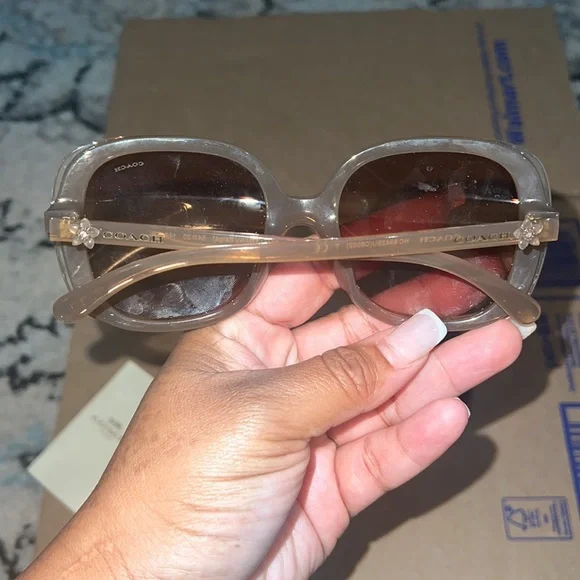 Coach Shades - Picture 6 of 6